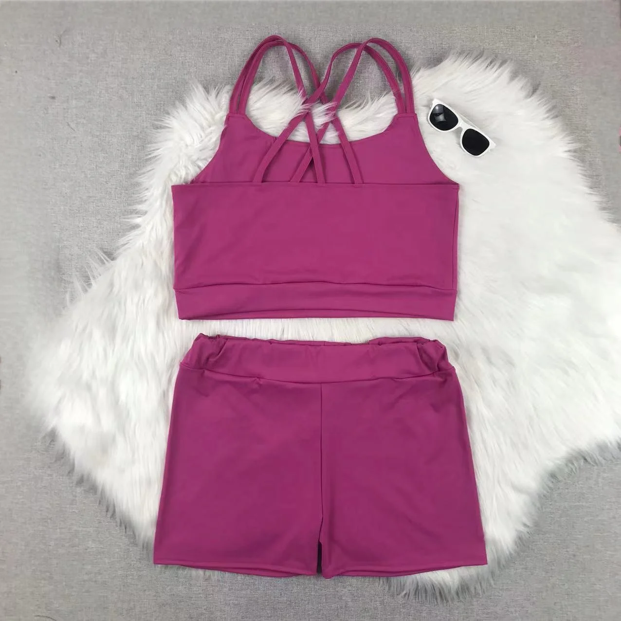 Custom Women's Solid Color Yoga Shorts Clothing Sets Breathable 2-Piece Sleeveless Waist Logo Factory Wholesale Price - Image 3